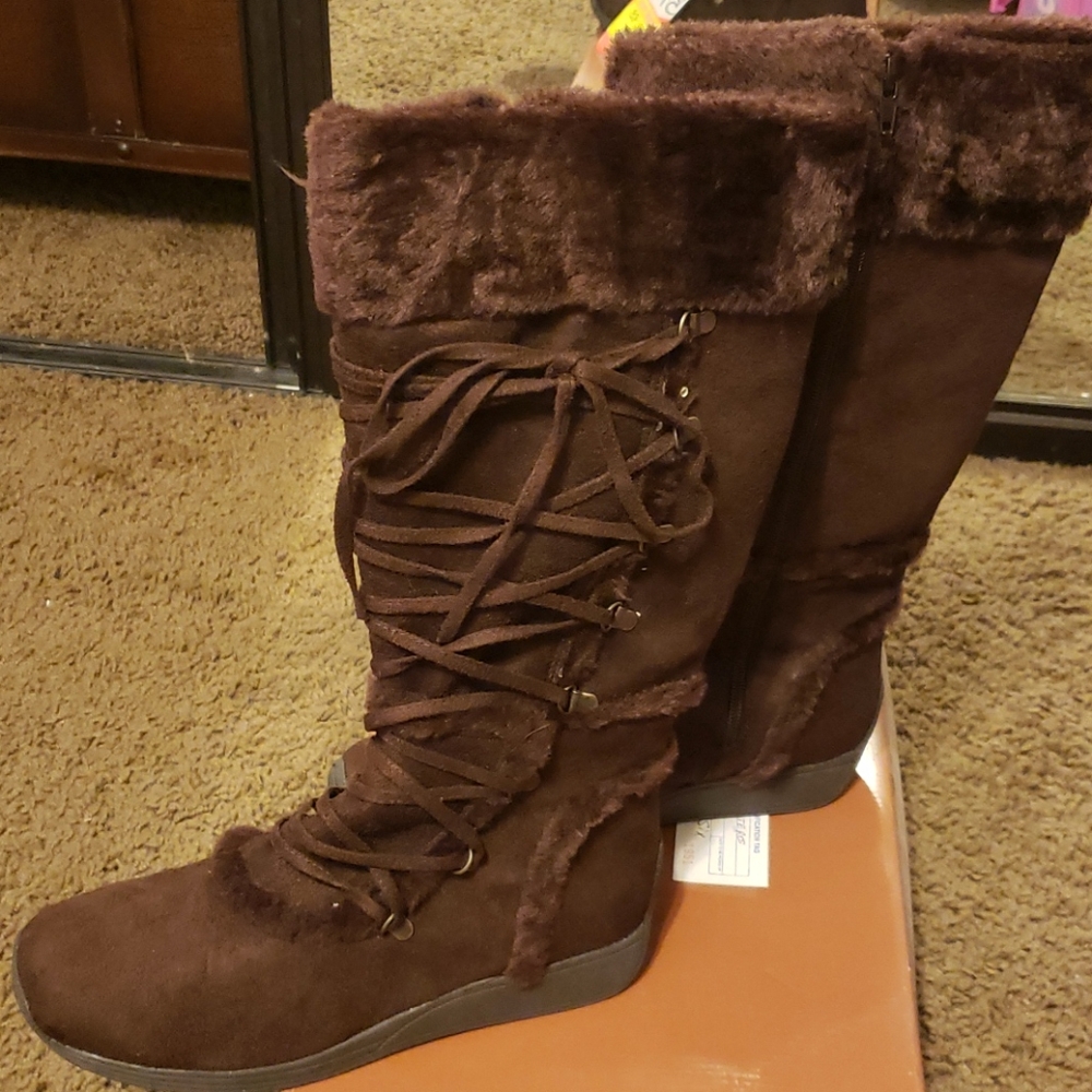 Women's Suede Boots
